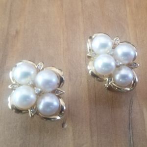 Pearl earrings